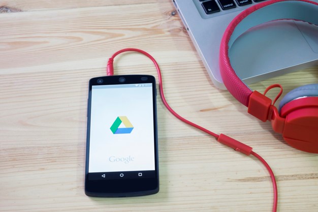 A Google Drive 'Feature' Could Let Attackers Trick You Into Installing Malware